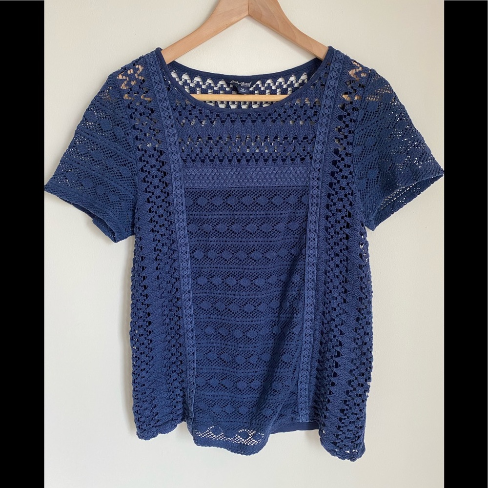 Lucky Brand Blue Lace Overlay Short sleeve too